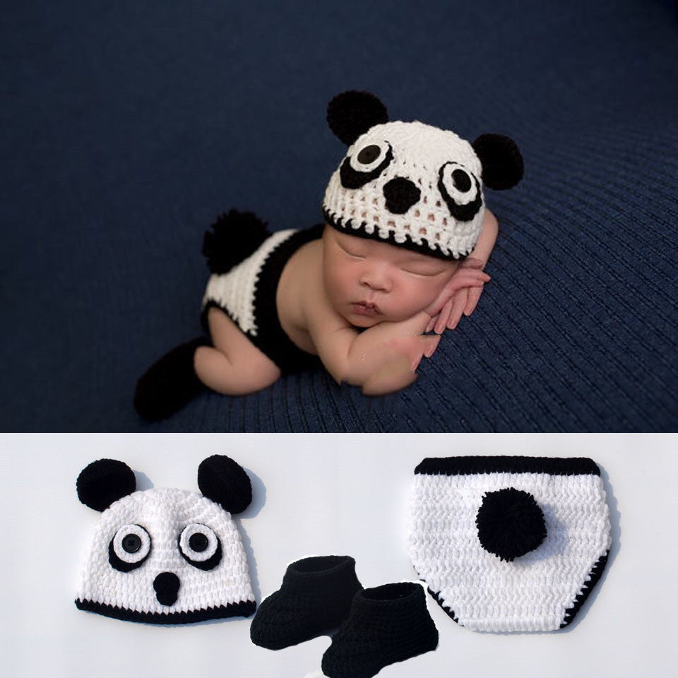 Adorable newborn baby photography & clothing:  age 0-4 months